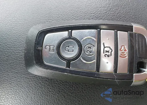 2020 Ford Edge Titanium z USA, uszkodzony, nr VIN 2FMPK4K99LBB49923